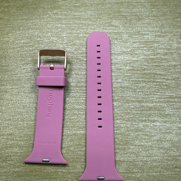 💸CLEARANCE 4/$15💸 Active Silicone Purple Apple Watch Band - Picture 2 of 2